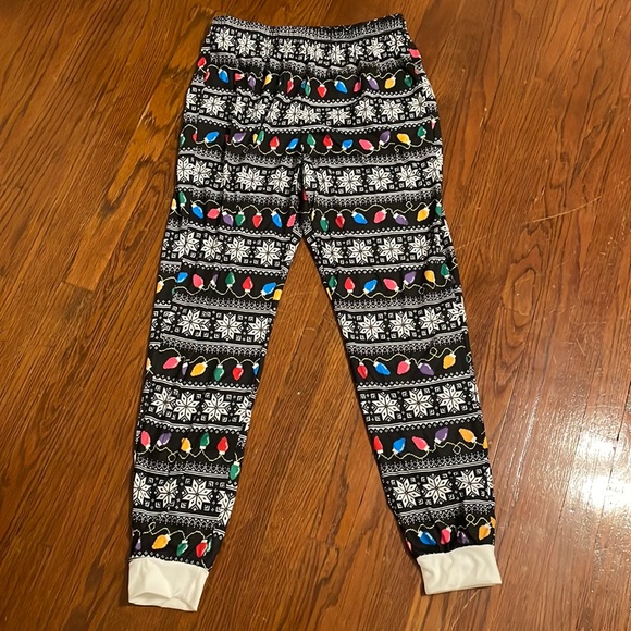 NWT Matching Family Christmas Light Pajama Set Men’s Size Medium - Picture 4 of 7